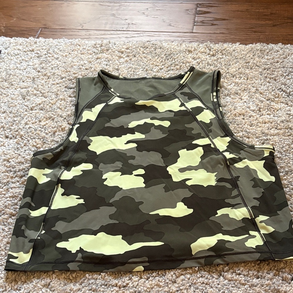 Lululemon Camouflage Sculpt Crop Top - Picture 1 of 3